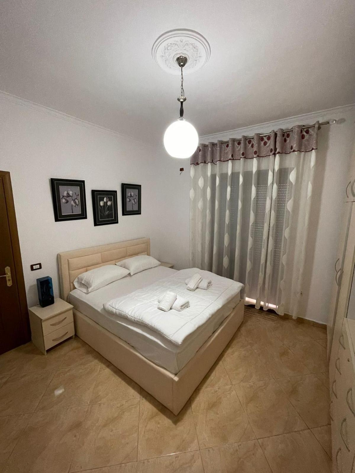 Anel'S Guesthouse Berat Extérieur photo